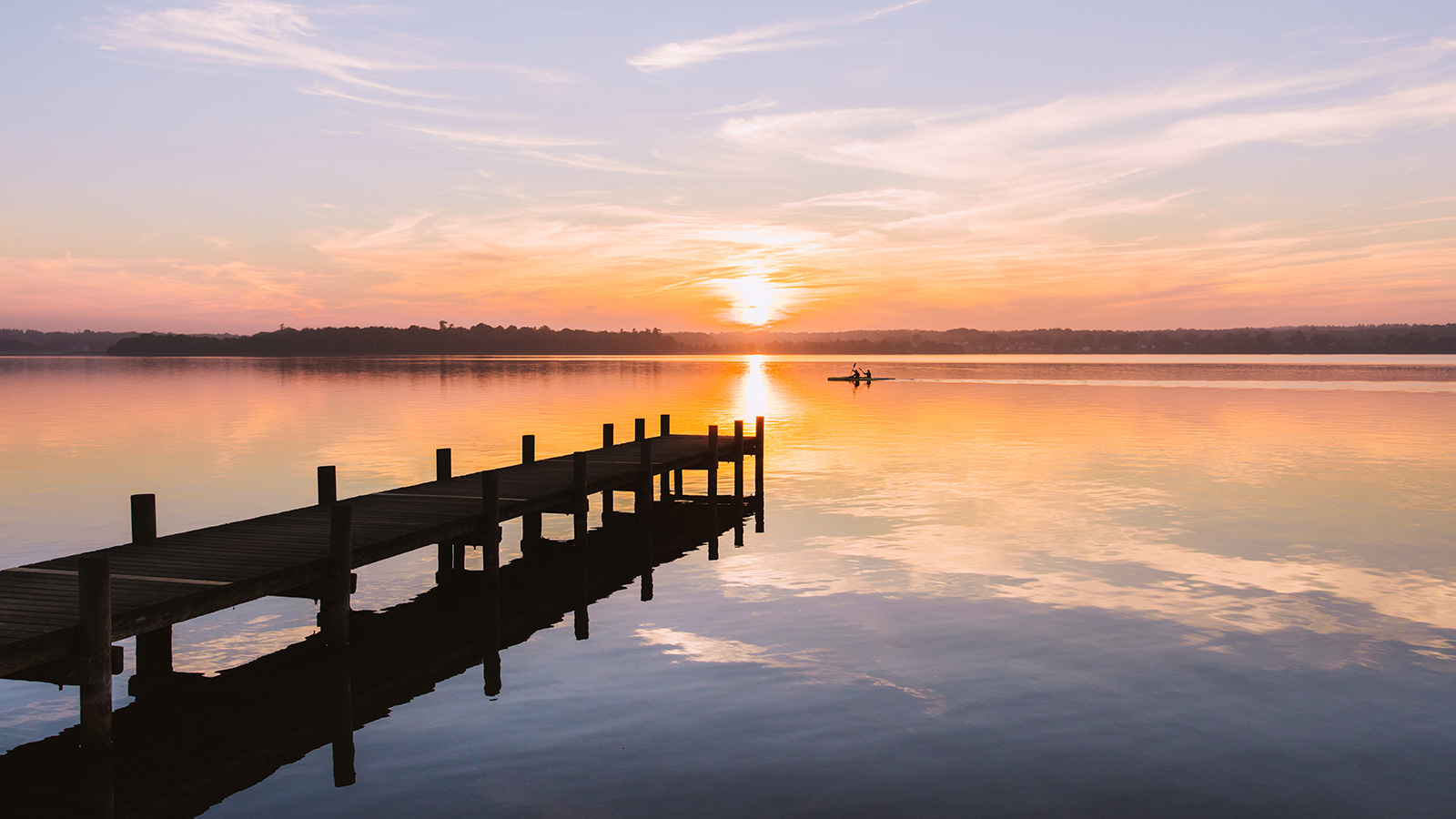Solnedgang over Nødebo pier ved Esrum