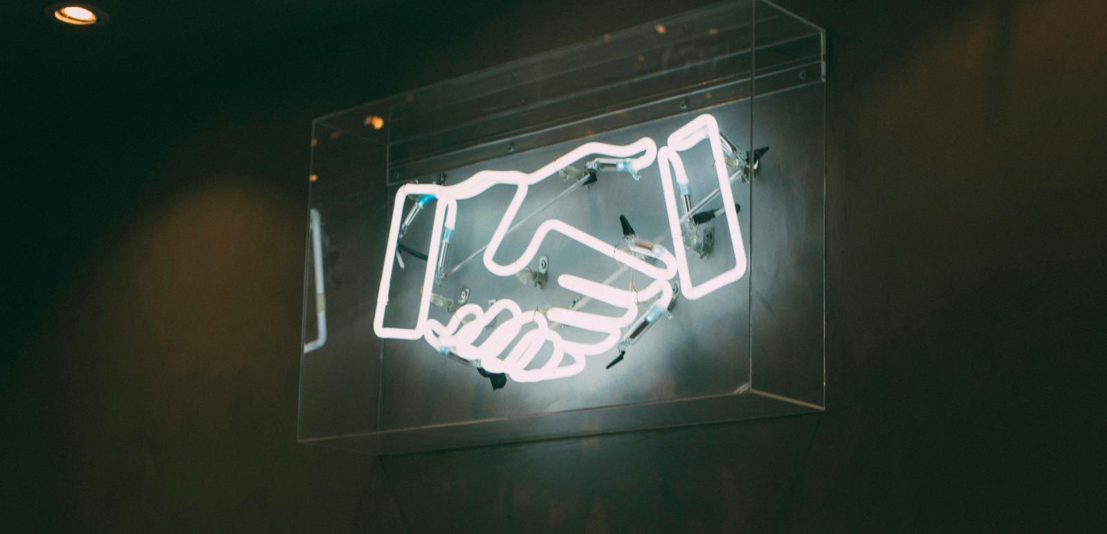 LED-lampe af håndtryk