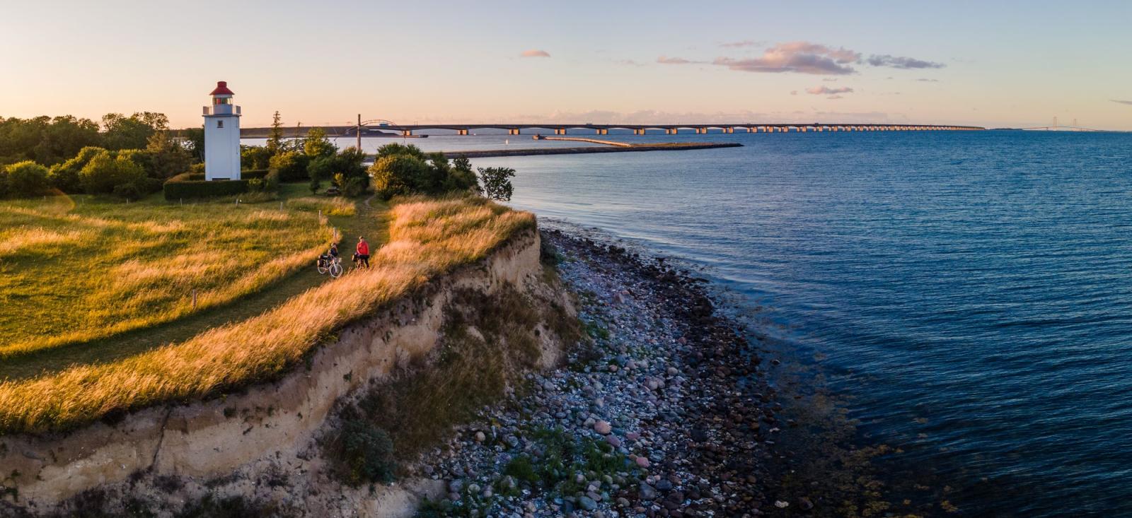 Dronefoto af Knudshoved fyr